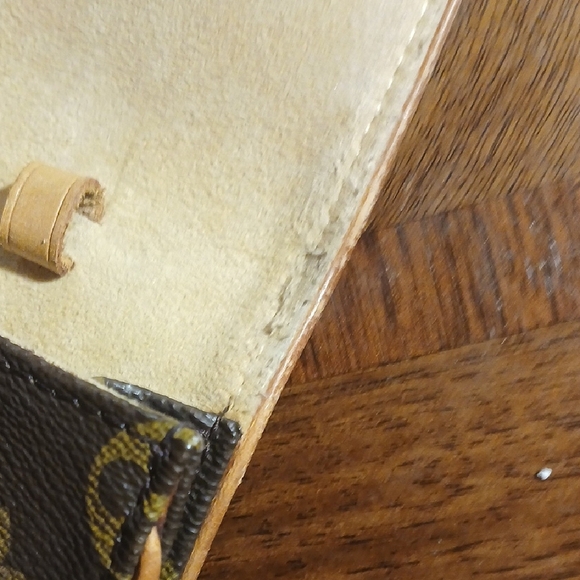 Louis Vuitton Monogram Wallet - Picture 12 of 16